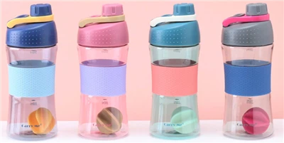 Muovinen ravistin pullo jauheseoksille